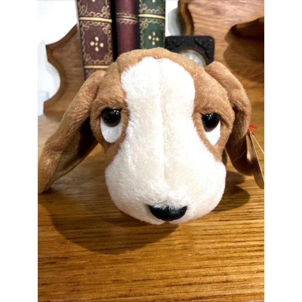 Ty Beanie Baby - TRACKER the Basset Hound Dog Retires 1997 Tags Sad Puppy Eyes